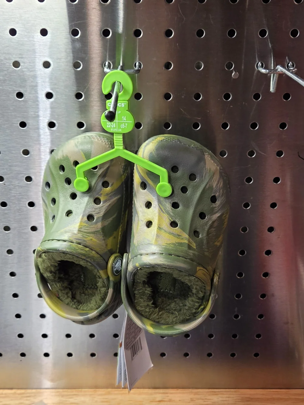 CROCS Kids Olive Camo Fuzzy-Lined Clogs